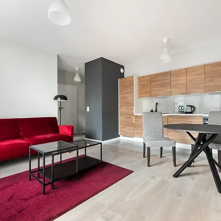 Bialej Floty Red By Bookinghost * ワルシャワ