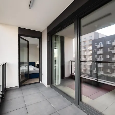 Bialej Floty Red By Bookinghost Warschau