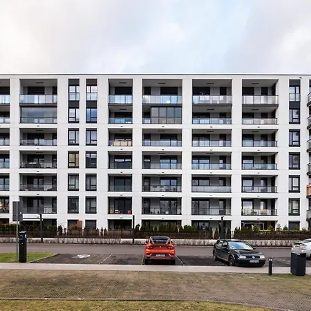 Apartment Bialej Floty Red By Bookinghost